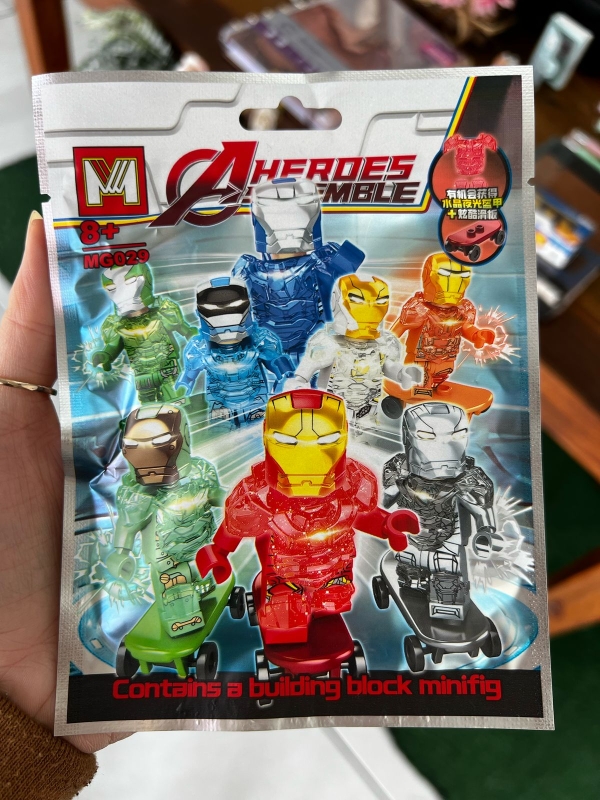 SAQUINHO SURPRESA HEROES ASSEMBLE SORTIDO